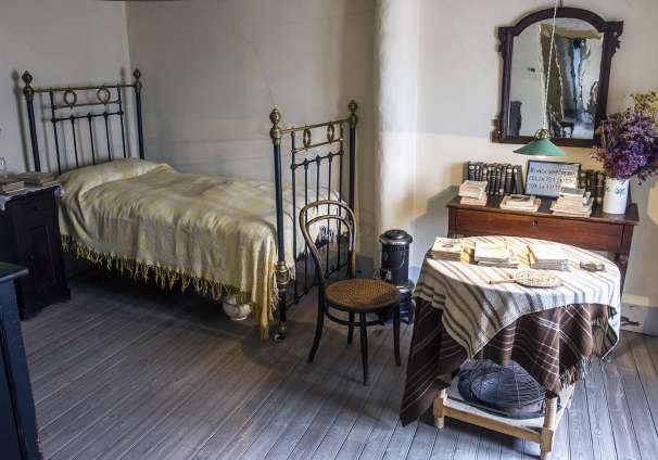 Casa Antonio Machado Cuadros Salas